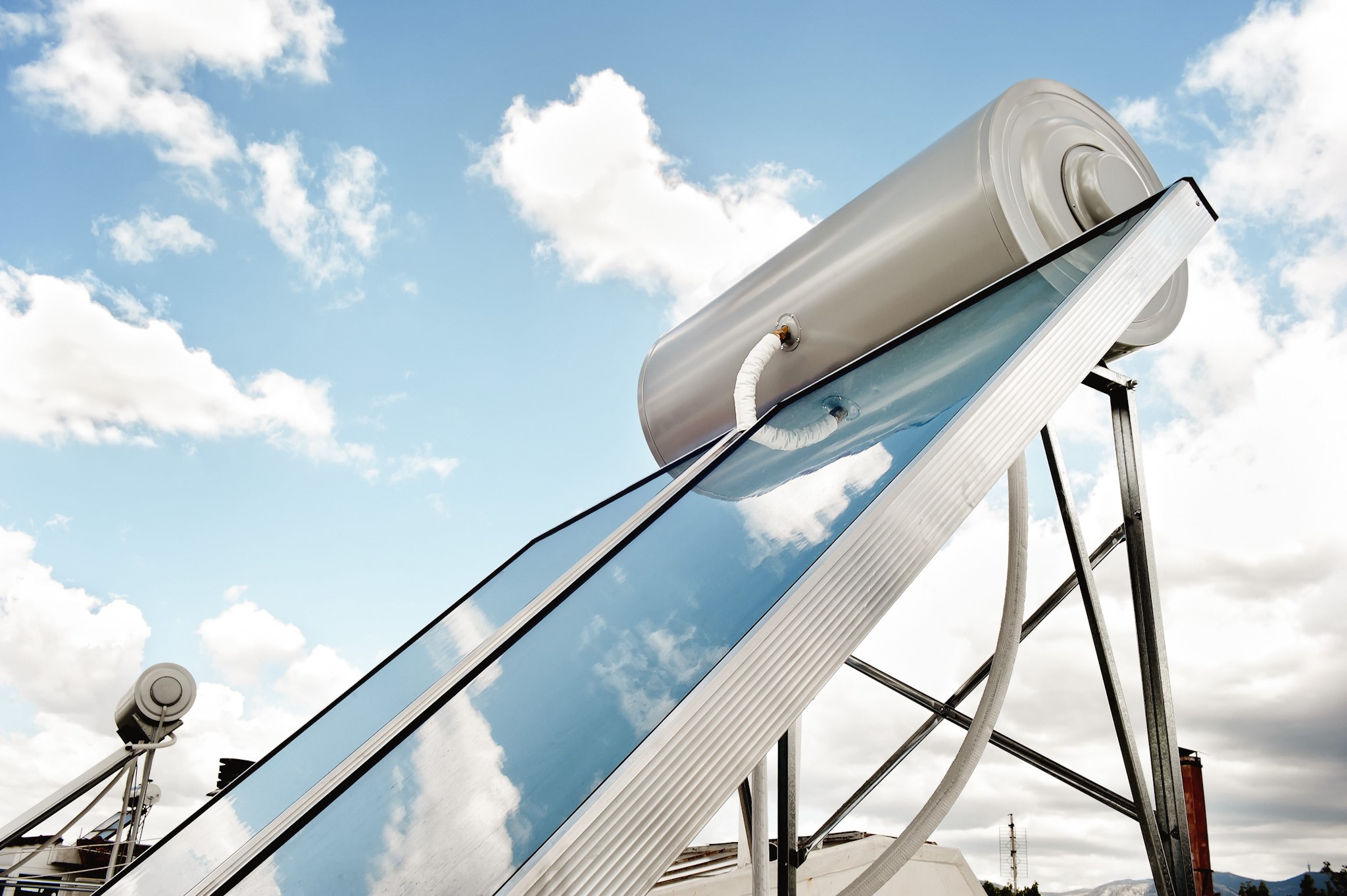 «Ανακυκλώνω – Αλλάζω Θερμοσίφωνα» - Πότε ξεκινάει η υποβολή αιτήσεων