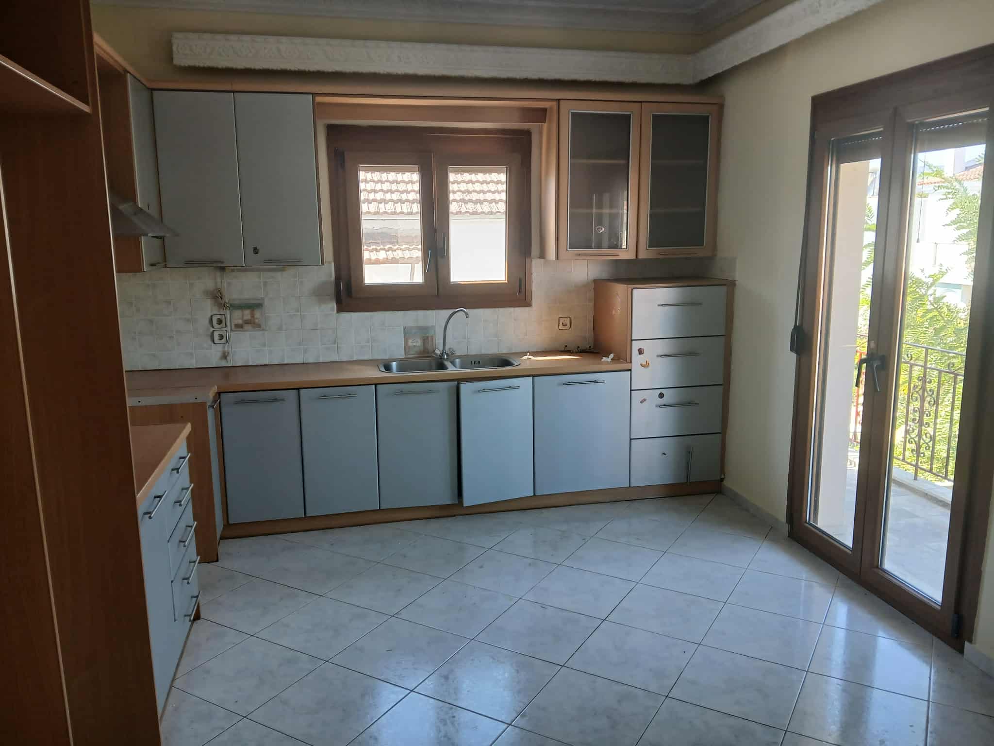 Καλλονή 811 07